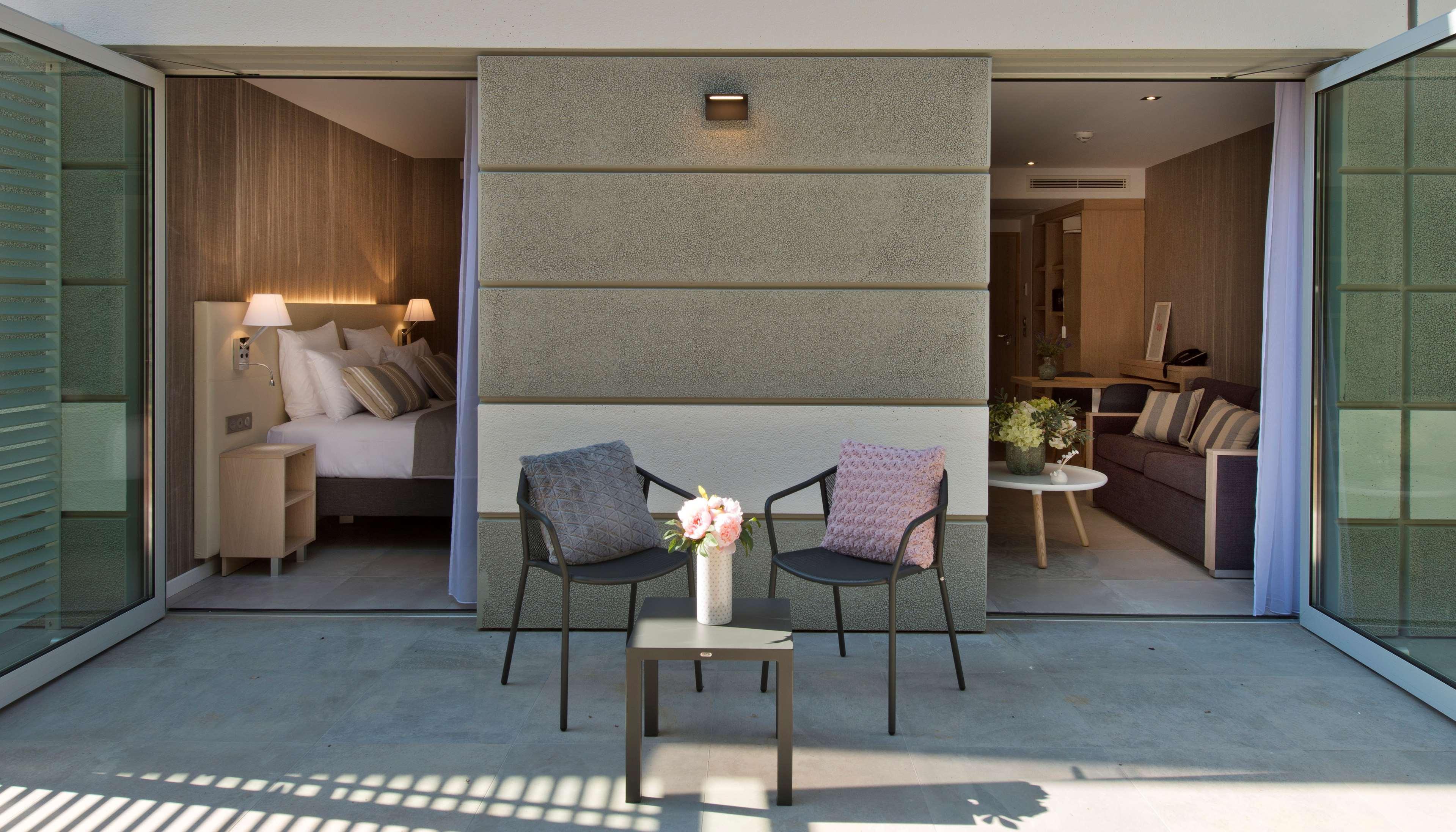 Golden Tulip Sophia Antipolis - Hotel & Spa Валбон Екстериор снимка