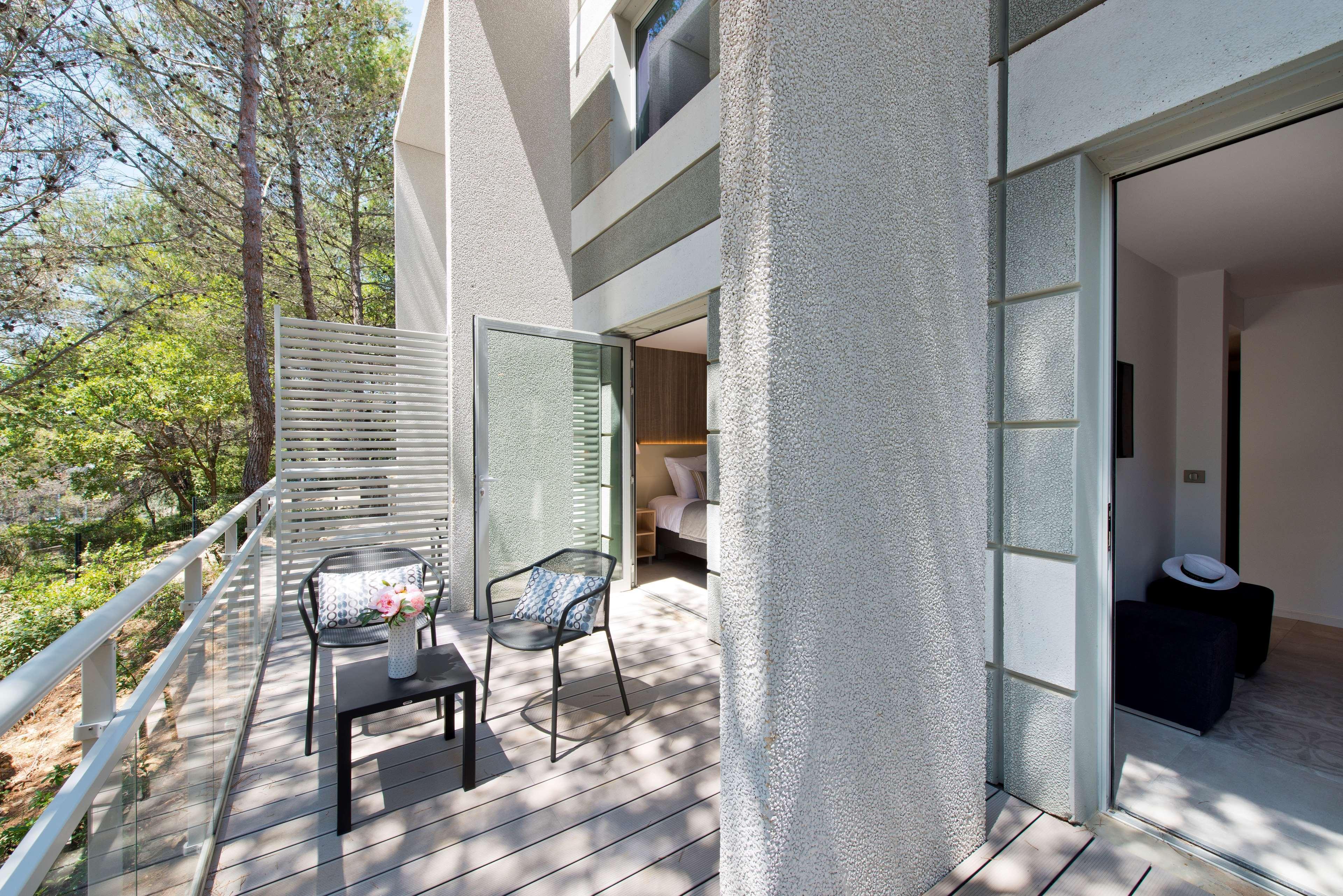 Golden Tulip Sophia Antipolis - Hotel & Spa Валбон Екстериор снимка