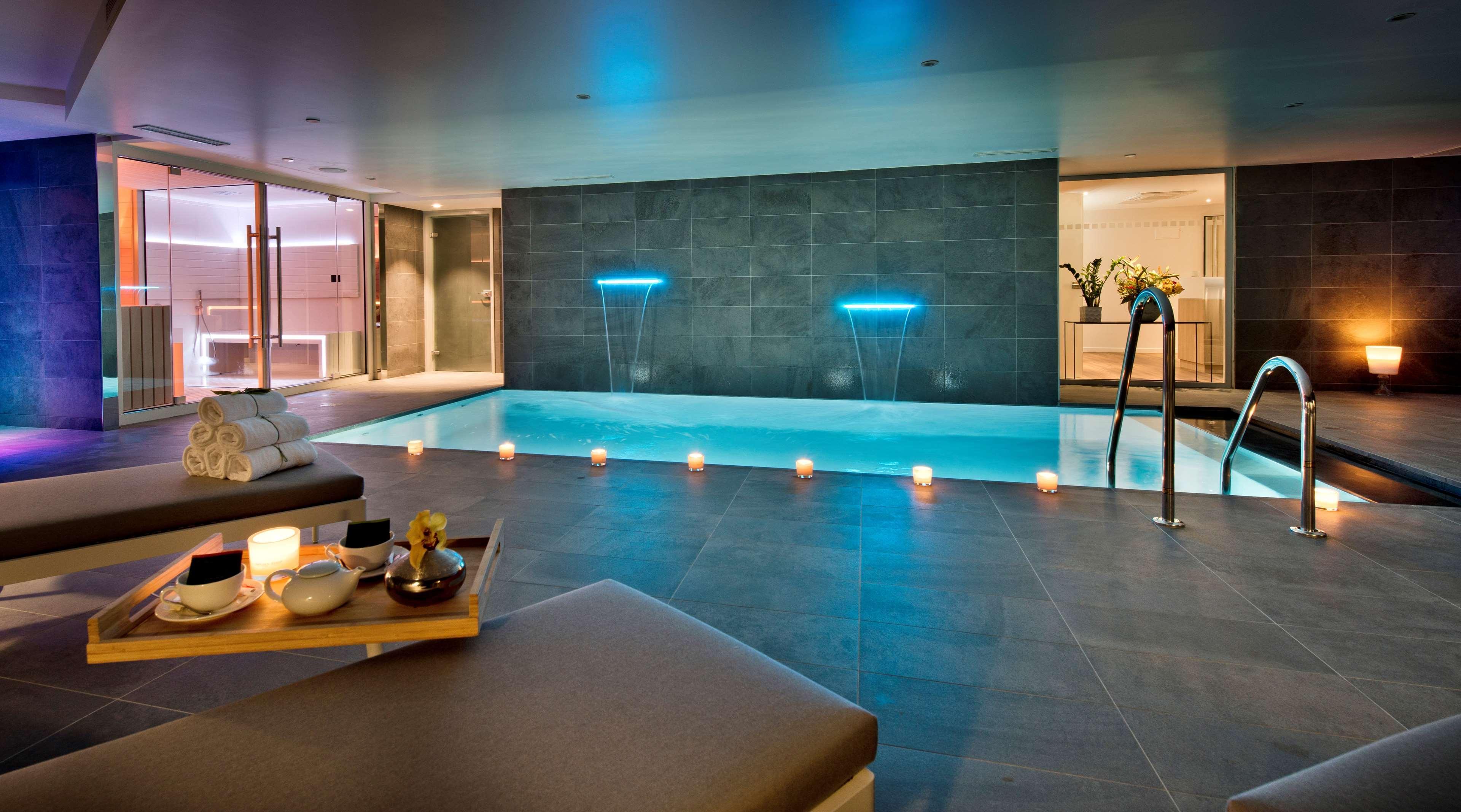 Golden Tulip Sophia Antipolis - Hotel & Spa Валбон Екстериор снимка