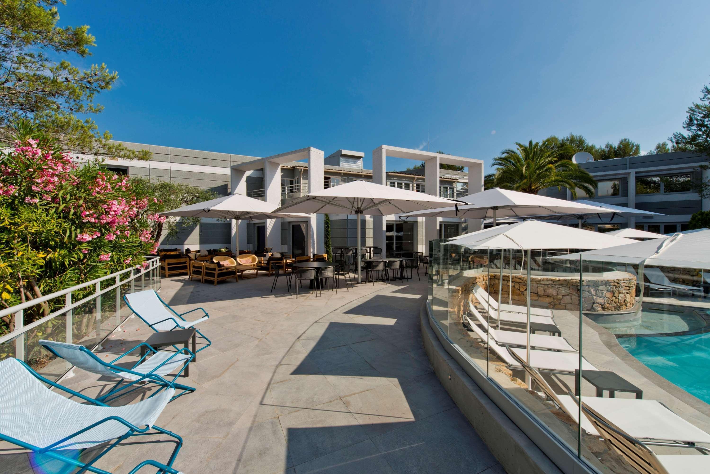 Golden Tulip Sophia Antipolis - Hotel & Spa Валбон Екстериор снимка